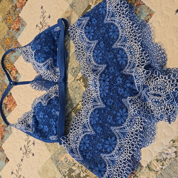 Bundle of Victoria's Secret - Bras & Panties - - Picture 4 of 7